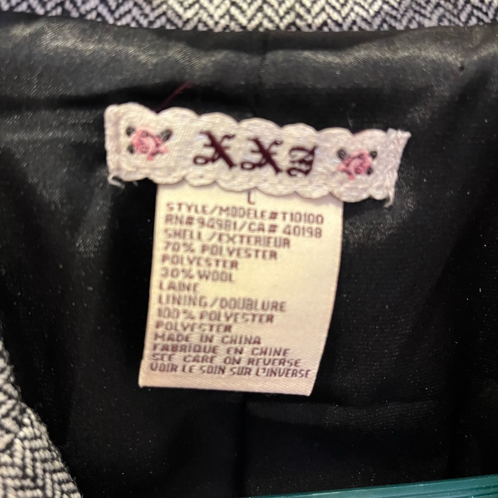 Jacket - Picture 3 of 4